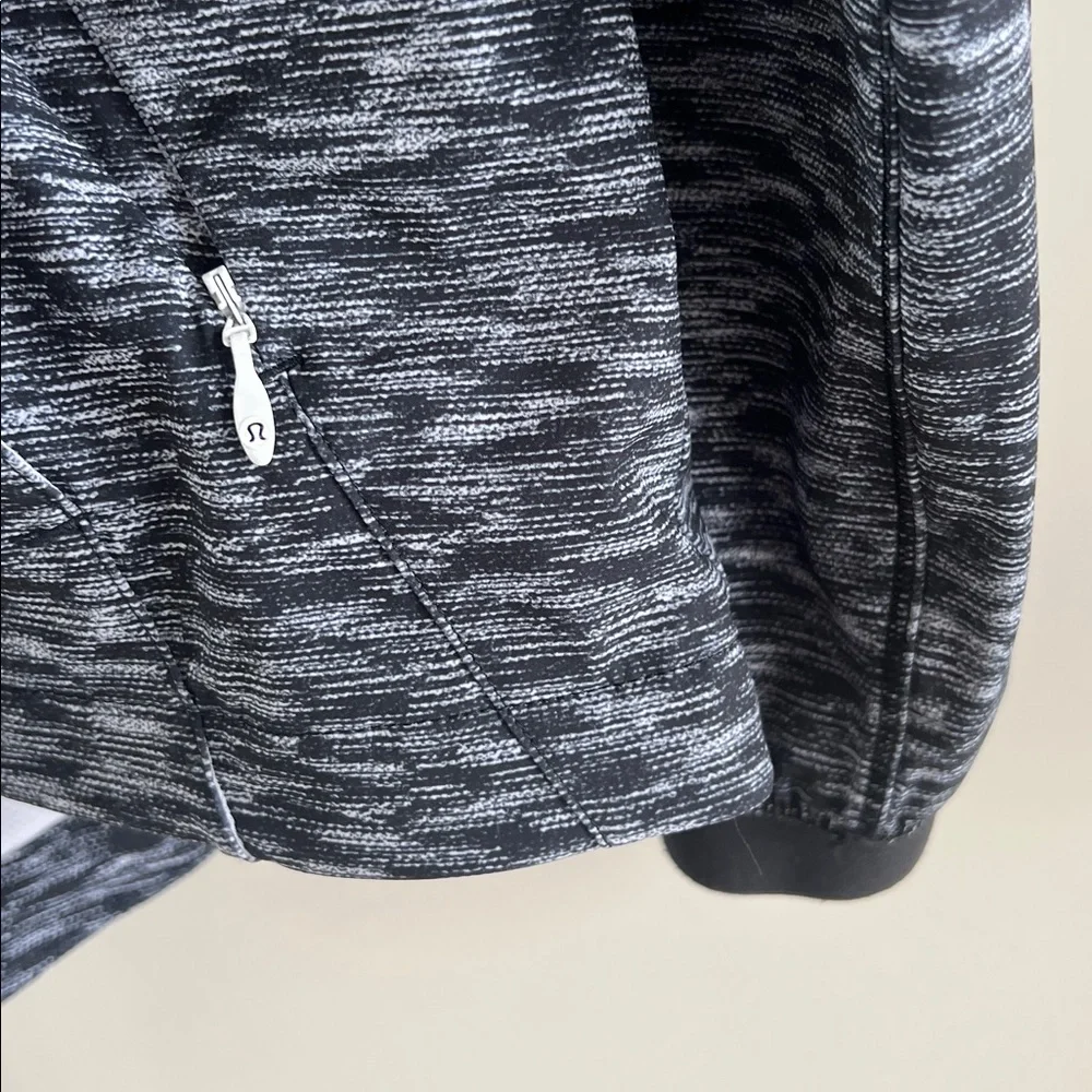 Lululemon Go The Distance Jacket - Picture 4 of 11